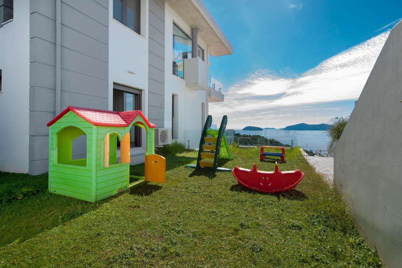 Villa Evian ปาเลออน ซิฟลิคิออน ภายนอก รูปภาพ